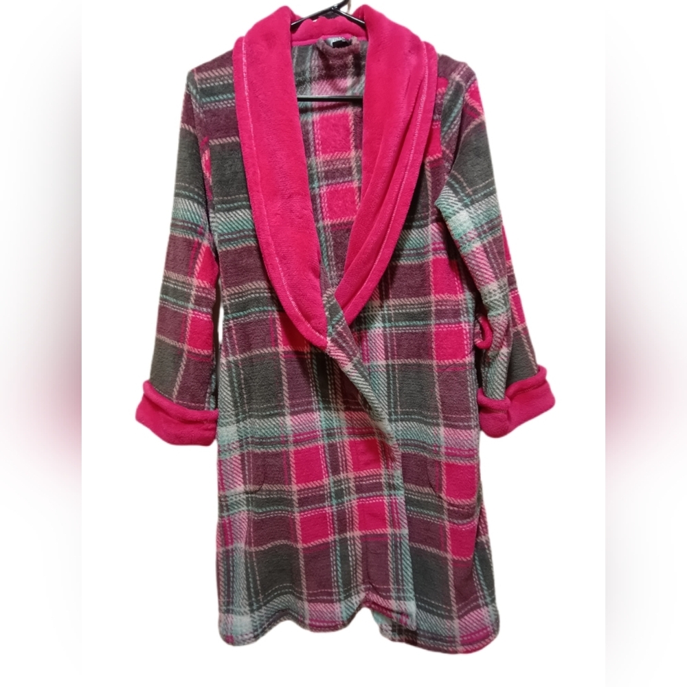 Ulta Beauty Pink and Gray Fleece Robe